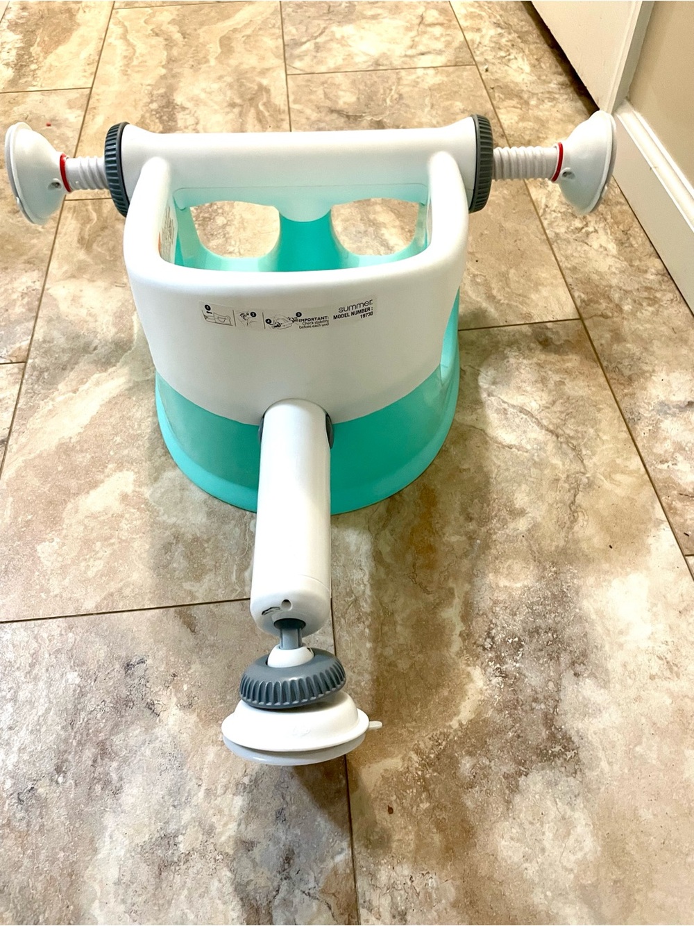 Suction-Mount Baby Bath Seat in White & Aqua